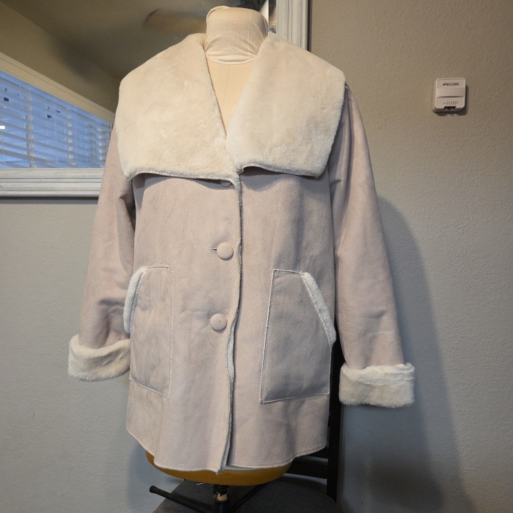 Elegant Cream Faux Fur Collar Leather Jacket